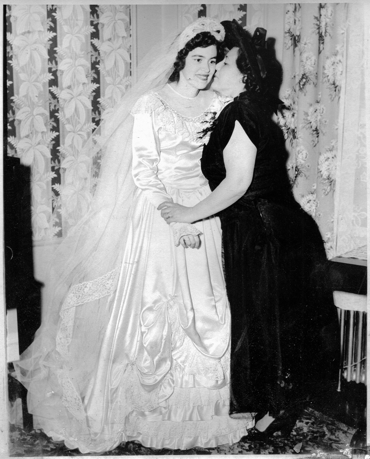 1950-04-22, 011, Irene, Mom