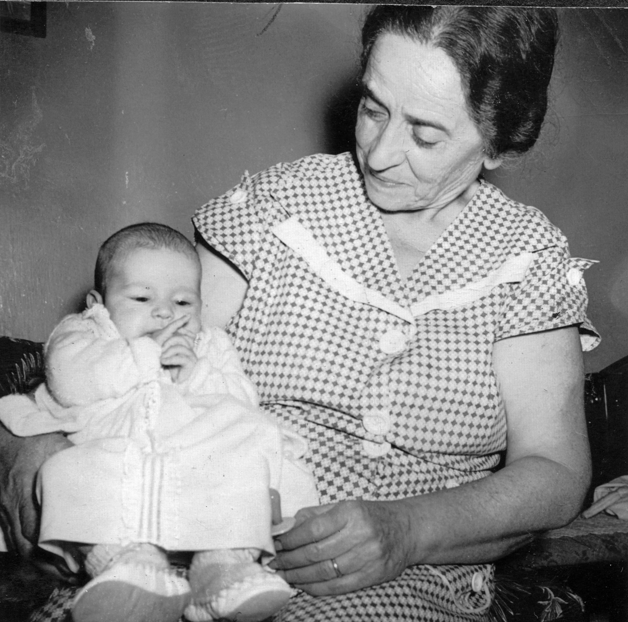 1954-11-00, 000, Linda, Grandma Frances