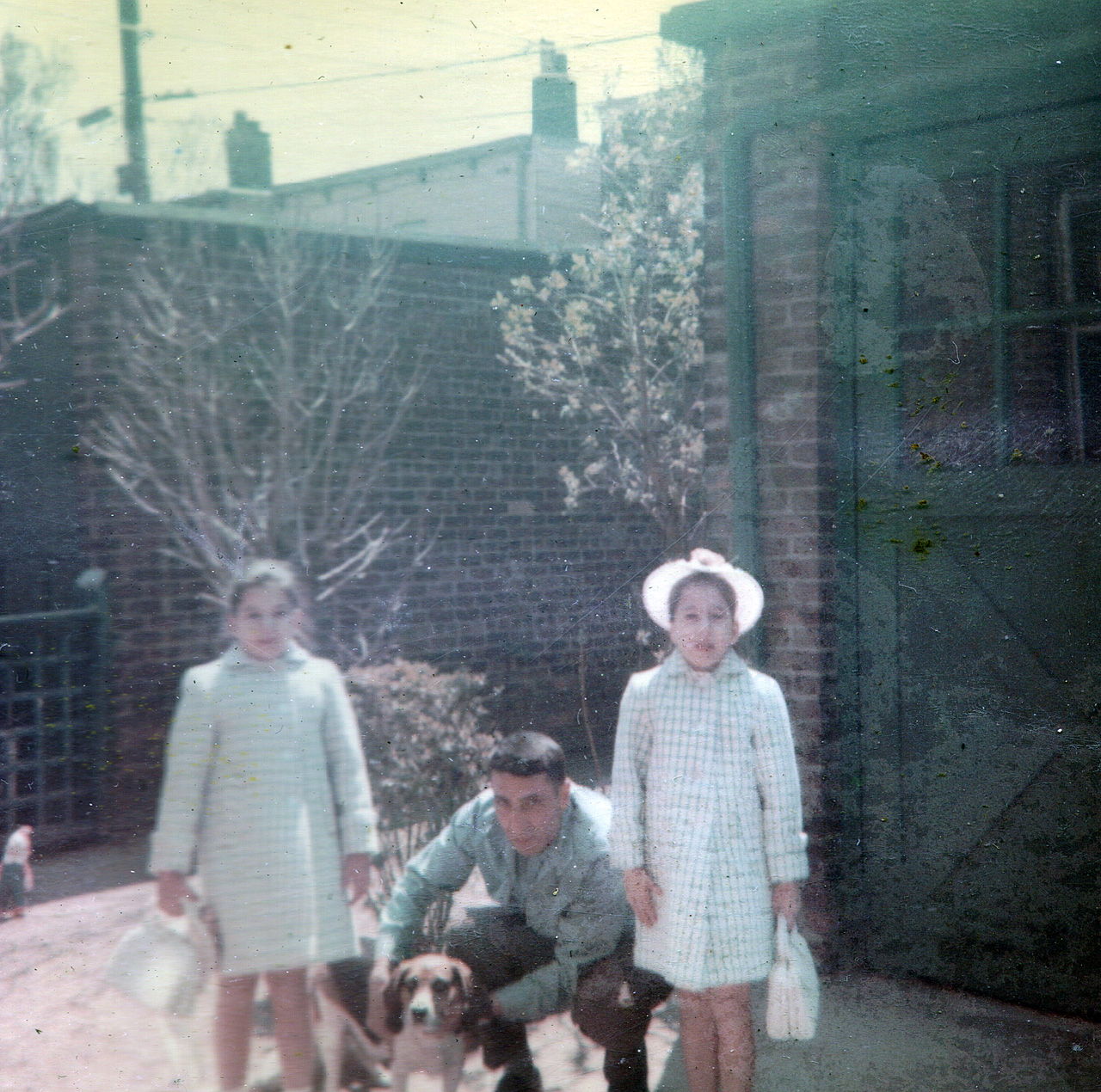 1968-04-14, 003, Karen, Nancy, Dad, Peppy