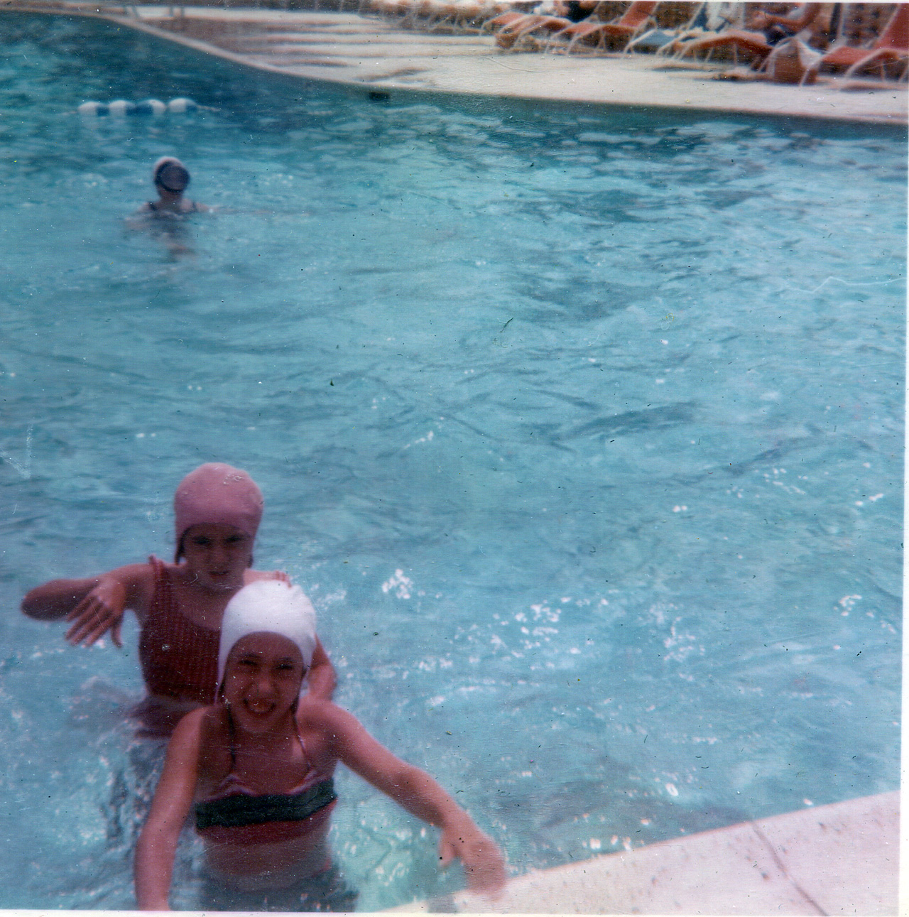 1970-08-00, 024, Karen, Nancy