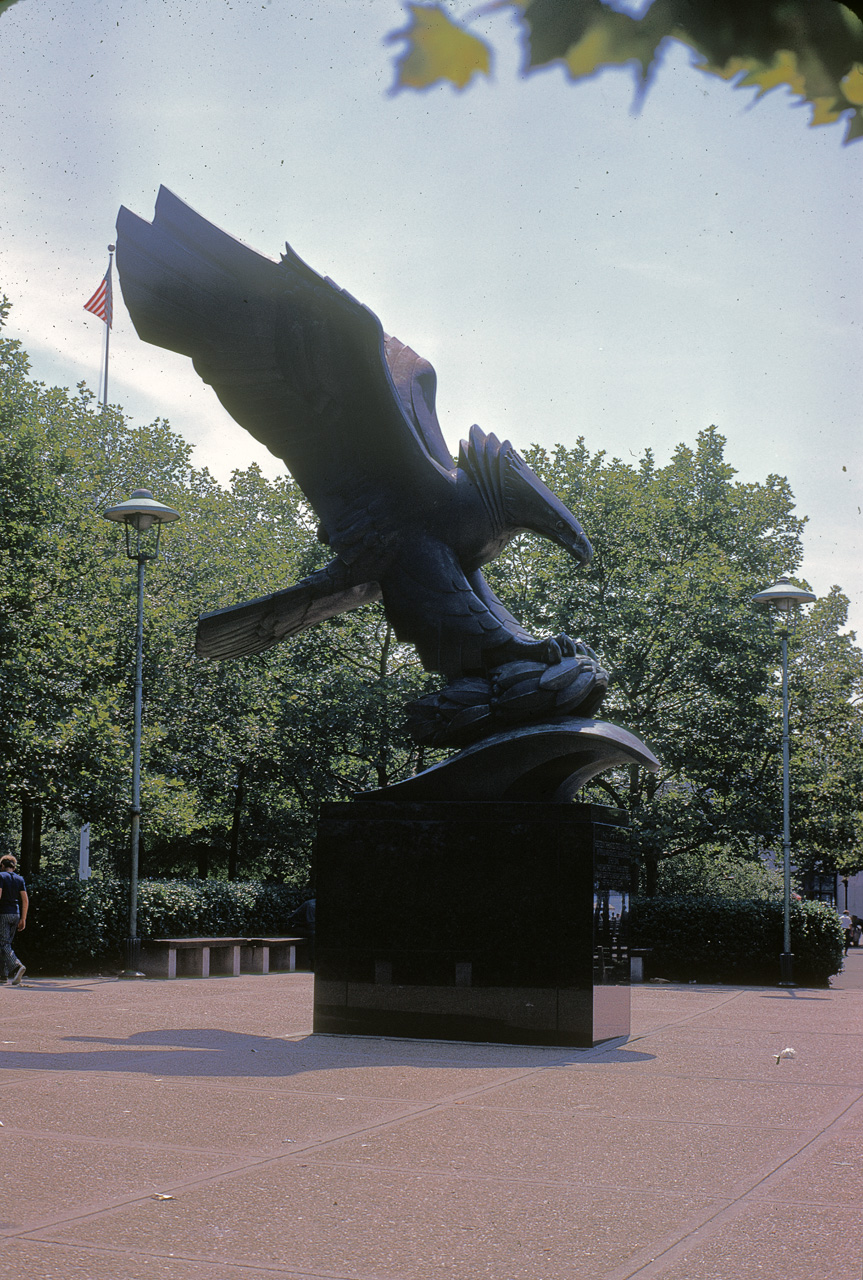 71-08-01, 011, Soldiers and Sailors Monument, NYC