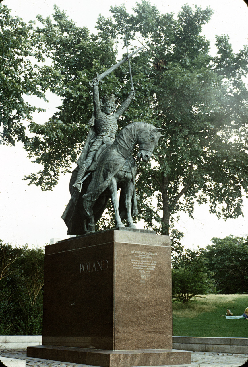 71-08-01, 045, Polish Memorial, Central Park, NYC