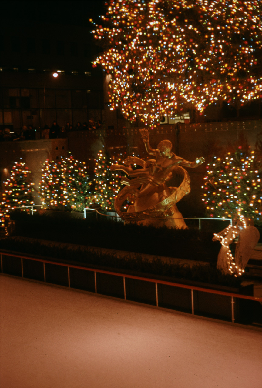 1976-01-01, 018, Christmas at Rockefeller Center, New York