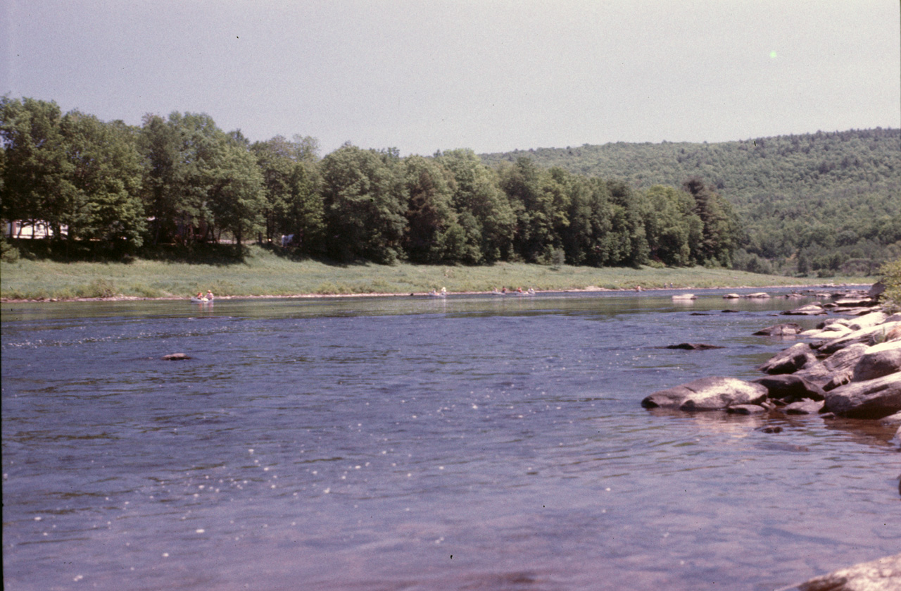 1977-06-01, 026, Delaware River, PA