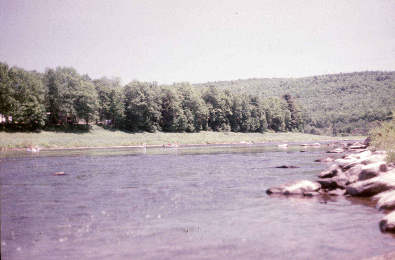 1977-06-01, 028, Delaware River, PA