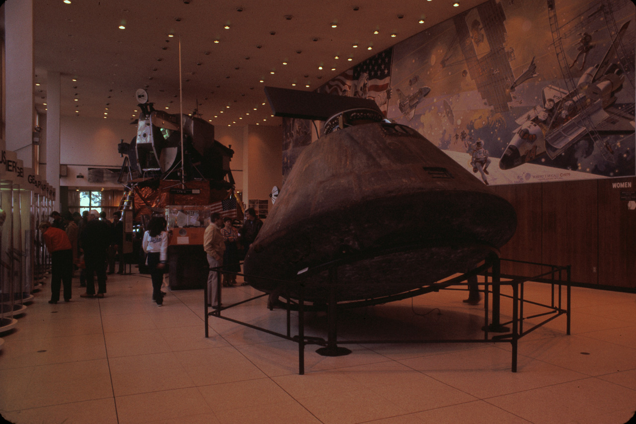 1982-12-01, 023, Apollo 17 Space Capsule, Saturn V, NASA, Texas