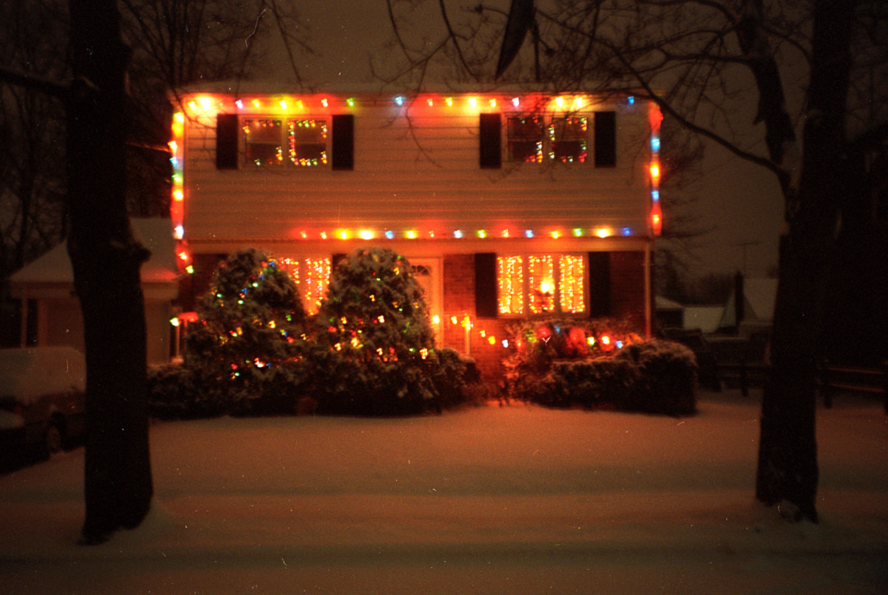 1993-12-25, 023, Christmas Lights, Saddle Brook, NJ