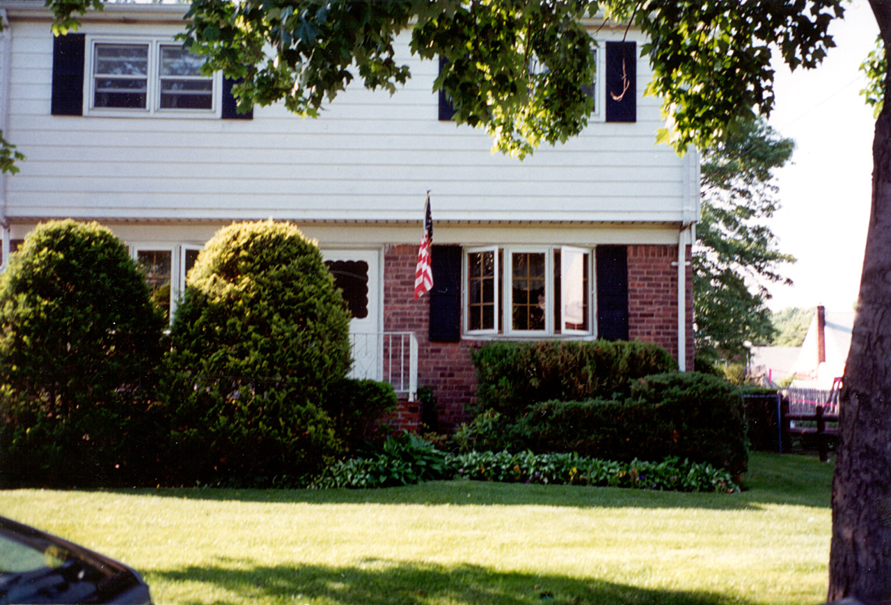 1994-05-31, 003, House, Memorial Day, Saddle Brook, NJ