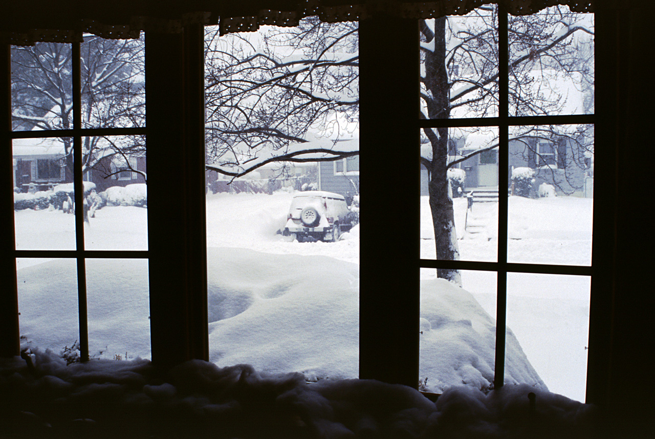 2000-12-30, 003, Big Snow of 2000', Living Room, Saddle Brook