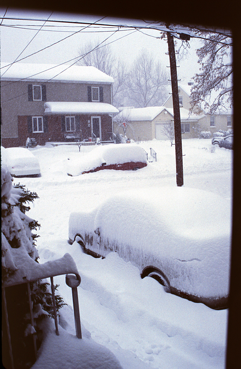 2000-12-30, 004, Big Snow of 2000', Dinning Room, Saddle Brook