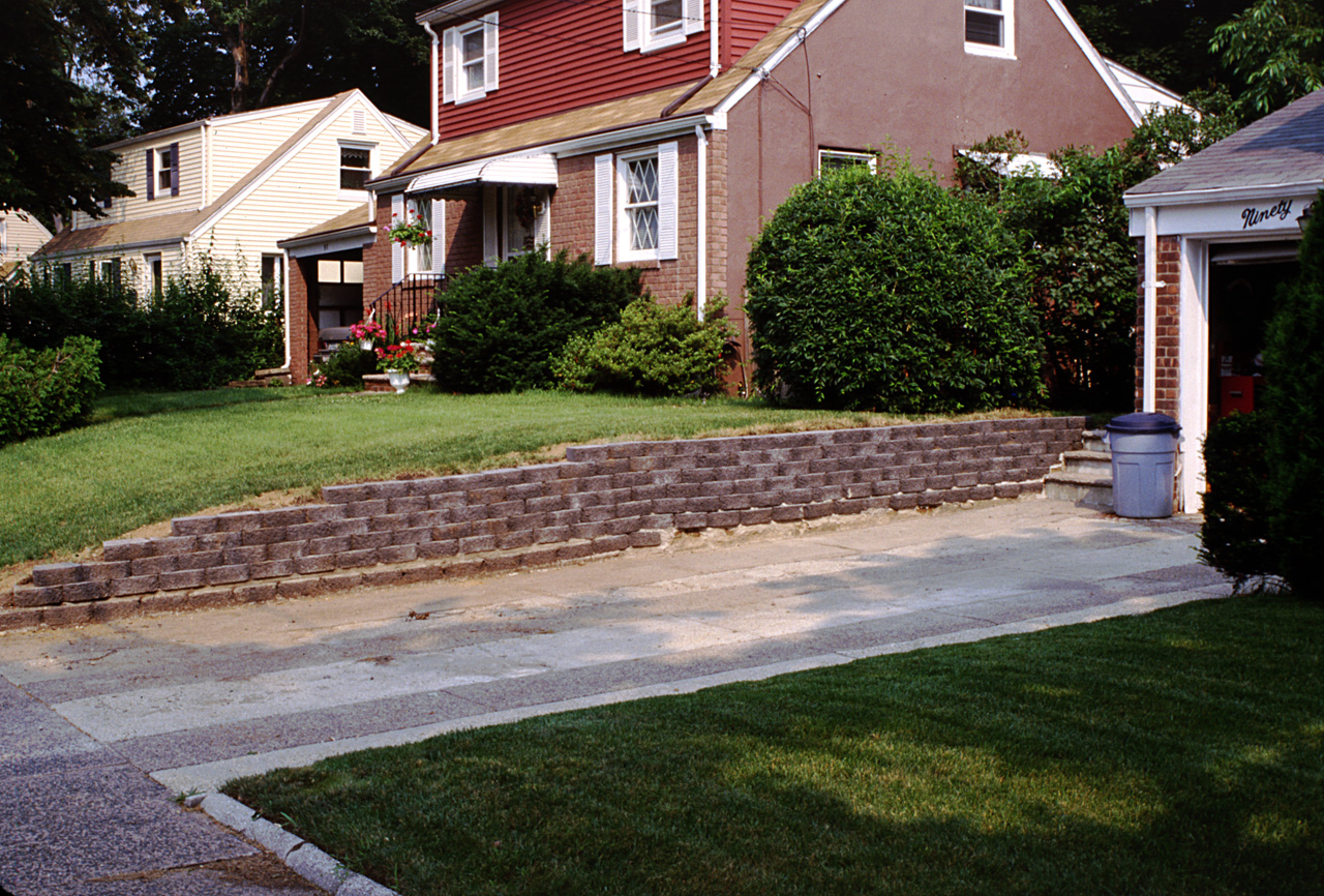 2001-06-24, 010, Driveway Wall, Saddle Brook, NJ