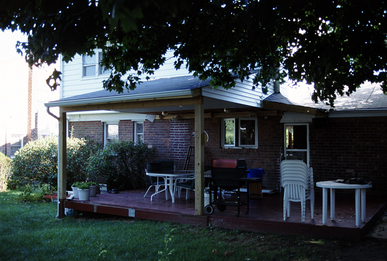 2001-08-25, 025, Rear Porch, Saddle Brook, NJ