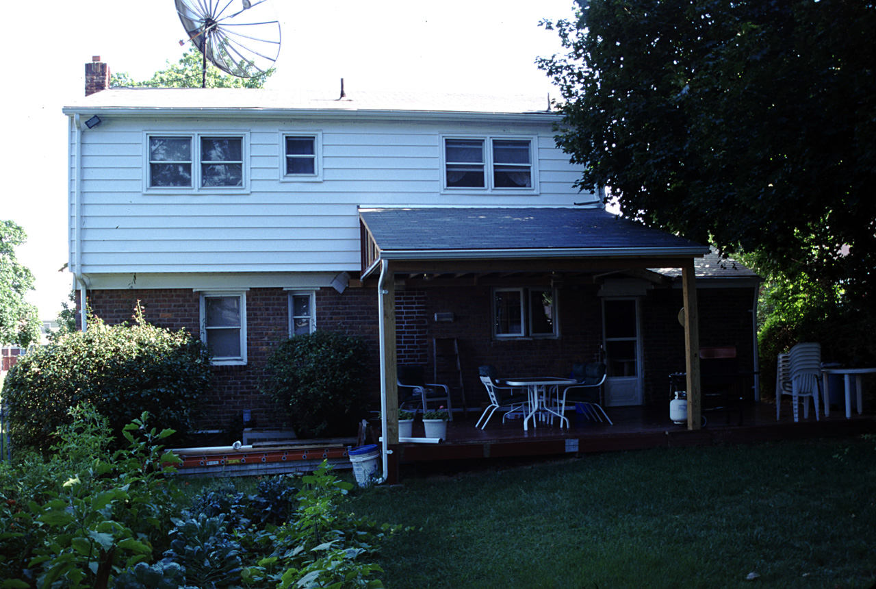 2001-08-25, 026, Rear Porch, Saddle Brook, NJ