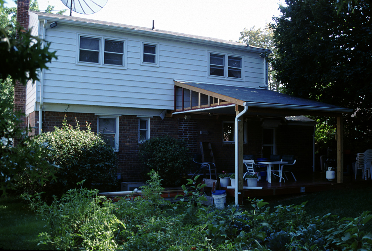 2001-08-25, 027, Rear Porch, Saddle Brook, NJ