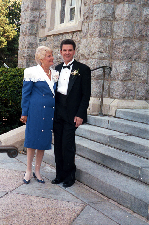 91-09-01, 01, Bruce and his Mother