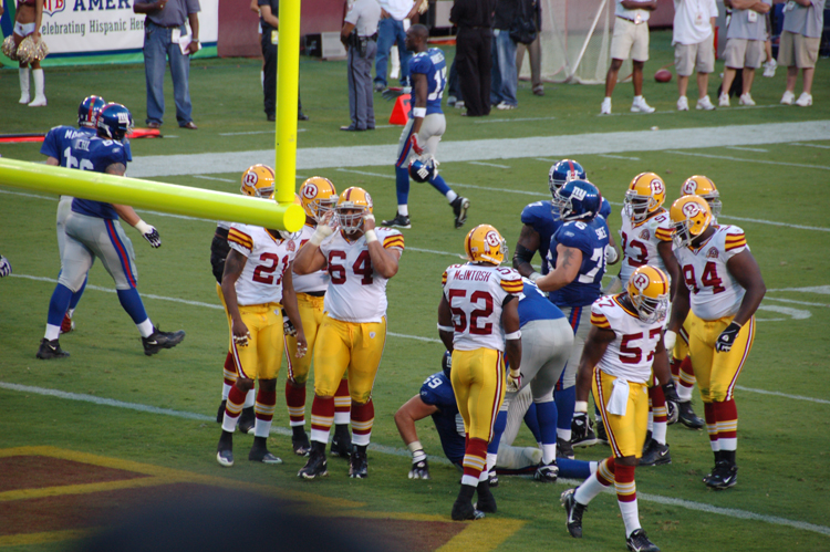 07-09-23, 032, Gaints and Red Skins