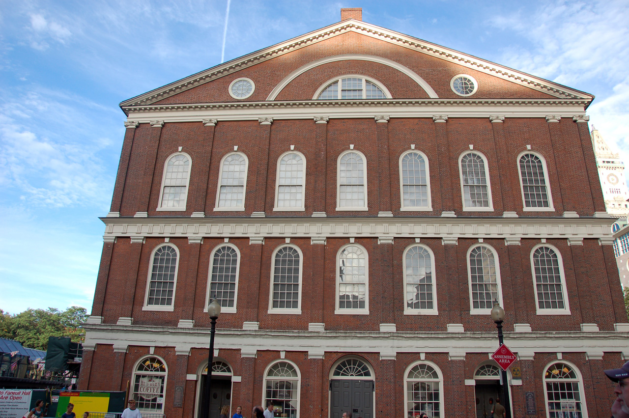 2009-08-22, 002, Faneuil Hall , Boston