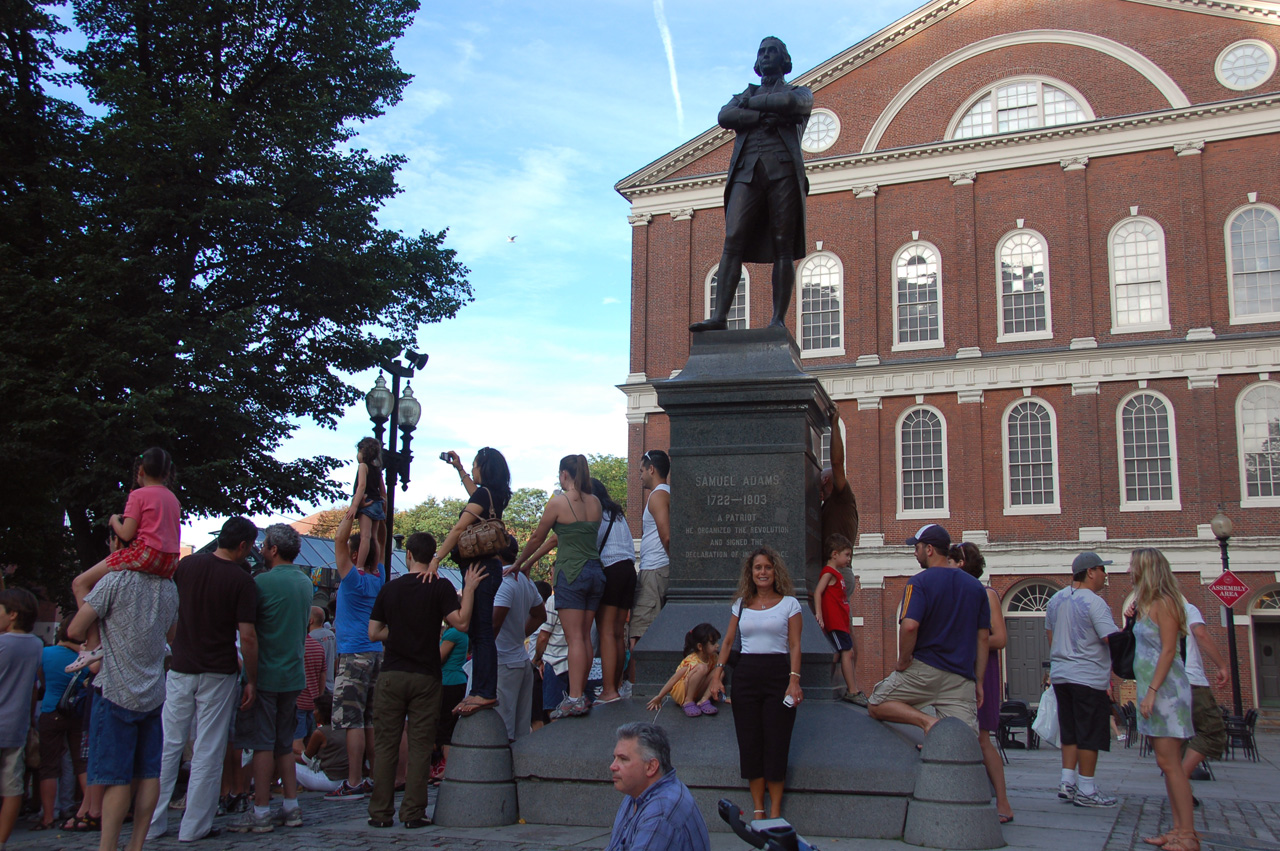 2009-08-22, 005, Lori, Samuel Adams, Boston